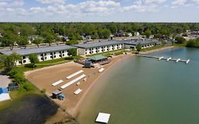 Tawas Bay Beach Resort East Tawas Mi 3*